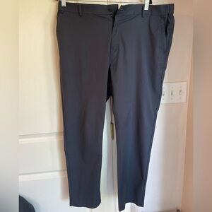 Men's Black Dress Pants
color: deep blue 
barley worn 
straight fit